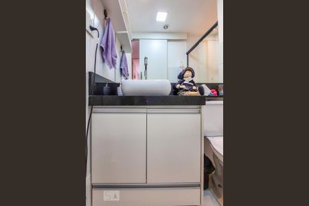 Apartamento à venda com 56m², 2 quartos e 1 vaga Apartamento à venda com 56m², 2 quartos e 1 vagaBanheiro Social