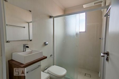 Banheiro de apartamento para alugar com 2 quartos, 65m² em Jaguaribe, Osasco