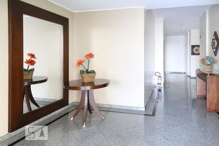 Hall de apartamento para alugar com 2 quartos, 55m² em Carandiru, São Paulo