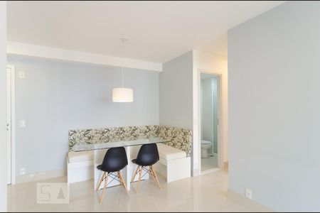 Apartamento para alugar com 64m², 2 quartos e 2 vagasSala