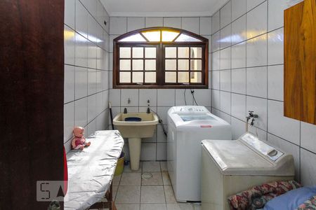 Casa à venda com 166m², 3 quartos e 2 vagasÁrea de Serviço