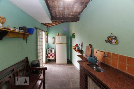 Casa à venda com 166m², 3 quartos e 2 vagasChurrasqueira