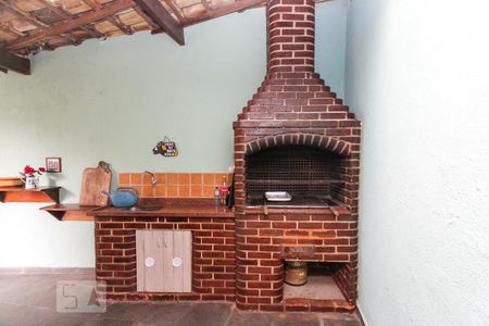 Casa à venda com 166m², 3 quartos e 2 vagasChurrasqueira