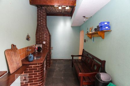 Casa à venda com 166m², 3 quartos e 2 vagasChurrasqueira