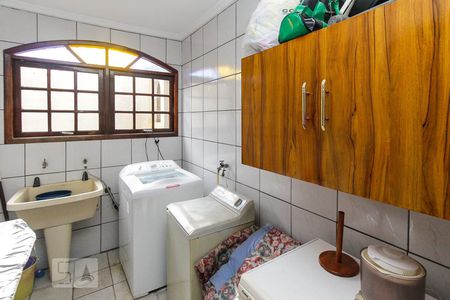 Casa à venda com 166m², 3 quartos e 2 vagasÁrea de Serviço