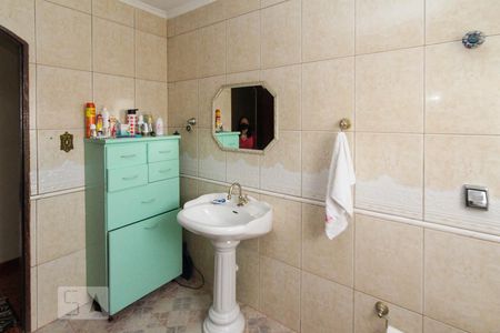 Casa à venda com 166m², 3 quartos e 2 vagasBanheiro