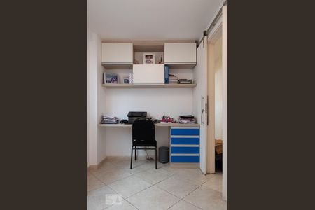 Apartamento à venda com 96m², 3 quartos e 2 vagasQuarto 2
