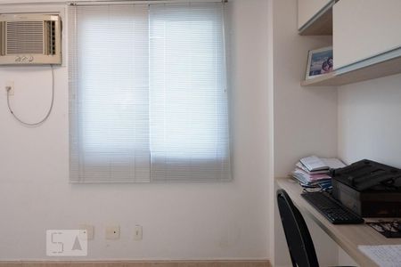 Apartamento à venda com 96m², 3 quartos e 2 vagasQuarto 2