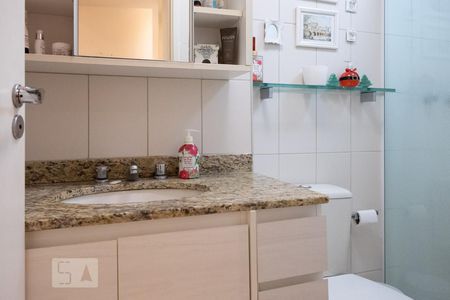 Apartamento à venda com 96m², 3 quartos e 2 vagasBanheiro da Suíte