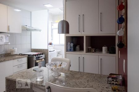Apartamento à venda com 96m², 3 quartos e 2 vagasCozinha