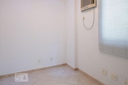 Apartamento à venda com 96m², 3 quartos e 2 vagasQuarto 2