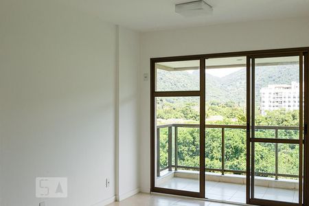 Sala de apartamento para alugar com 2 quartos, 69m² em Recreio dos Bandeirantes, Rio de Janeiro