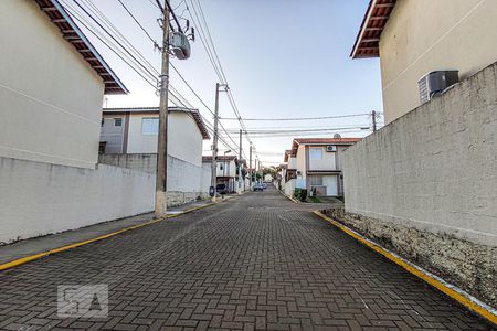 Casa de condomínio à venda com 56m², 2 quartos e 1 vaga Casa de condomínio à venda com 56m², 2 quartos e 1 vagaCondomínio
