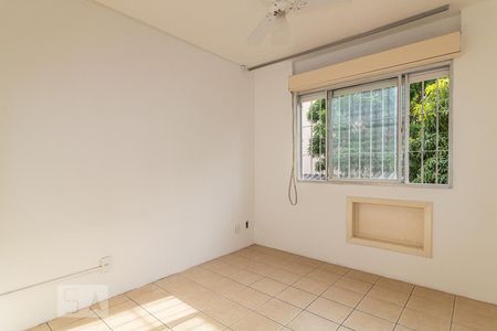 Quarto de apartamento para alugar com 1 quarto, 40m² em Jardim Itu-sabará, Porto Alegre