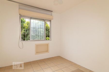 Quarto de apartamento para alugar com 1 quarto, 40m² em Jardim Itu-sabará, Porto Alegre