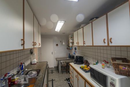 Apartamento para alugar com 260m², 3 quartos e 3 vagasCozinha