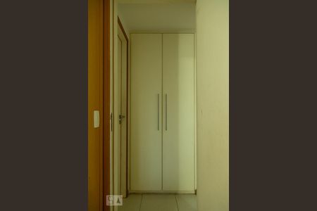 Apartamento para alugar com 47m², 1 quarto e 2 vagasCorredor 