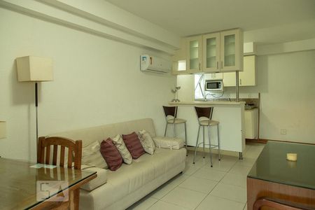 Sala de apartamento para alugar com 1 quarto, 47m² em Recreio dos Bandeirantes, Rio de Janeiro