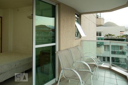 Apartamento para alugar com 47m², 1 quarto e 2 vagasVaranda do quarto