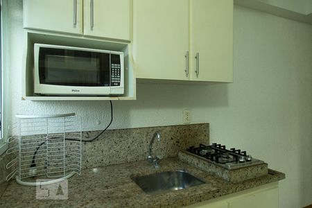 Apartamento para alugar com 47m², 1 quarto e 2 vagasCozinha - Fogão e Microondas