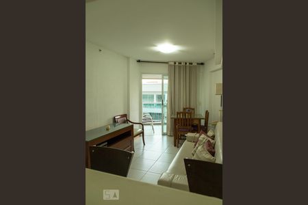Sala de apartamento para alugar com 1 quarto, 47m² em Recreio dos Bandeirantes, Rio de Janeiro