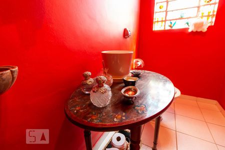 Casa à venda com 320m², 4 quartos e 5 vagas Casa à venda com 320m², 4 quartos e 5 vagasLavabo