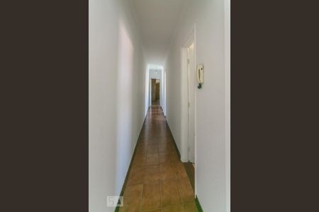 Casa para alugar com 200m², 5 quartos e 2 vagasCorredor