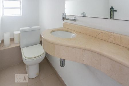 Casa para alugar com 200m², 5 quartos e 2 vagasLavabo