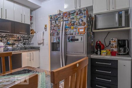 Apartamento à venda com 92m², 3 quartos e 2 vagas Apartamento à venda com 92m², 3 quartos e 2 vagasCozinha
