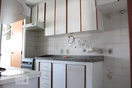 Apartamento à venda com 62m², 3 quartos e 2 vagasCozinha