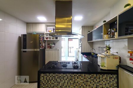 Apartamento à venda com 220m², 2 quartos e 2 vagasCozinha