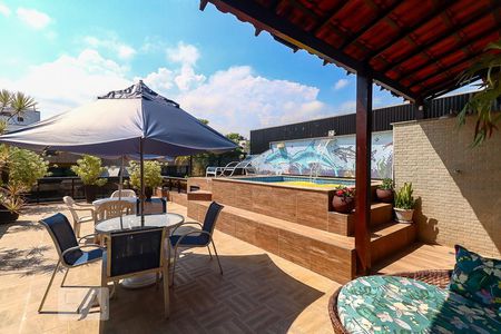 Apartamento à venda com 220m², 2 quartos e 2 vagasÁrea Externa