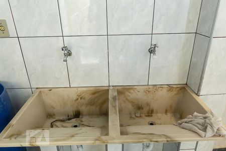 Casa à venda com 202m², 3 quartos e 2 vagasLavanderia