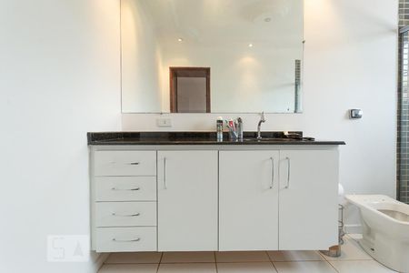 Casa à venda com 202m², 3 quartos e 2 vagasBanheiro da Suíte