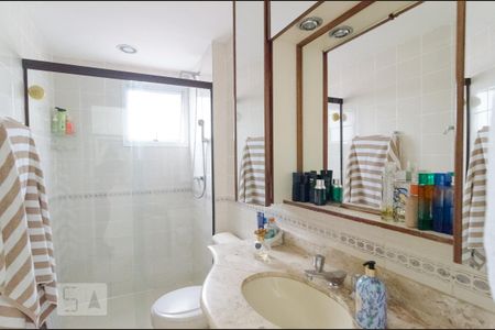Apartamento à venda com 174m², 3 quartos e 3 vagasBanheiro