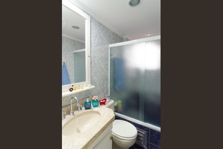 Apartamento à venda com 174m², 3 quartos e 3 vagasBanheiro da Suíte