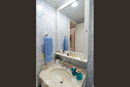 Apartamento à venda com 174m², 3 quartos e 3 vagasBanheiro da Suíte