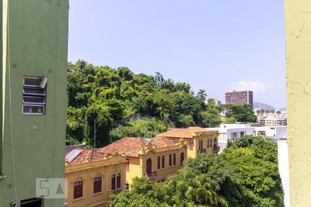 Vista de kitnet/studio para alugar com 1 quarto, 25m² em Glória, Rio de Janeiro