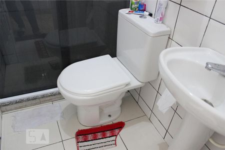 Casa de condomínio à venda com 300m², 5 quartos e 2 vagas Casa de condomínio à venda com 300m², 5 quartos e 2 vagasBanheiro Social