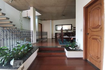 Entrada de casa à venda com 4 quartos, 345m² em Jardim Leonor, São Paulo
