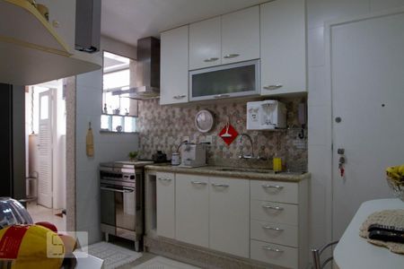 Apartamento à venda com 128m², 3 quartos e 1 vaga Apartamento à venda com 128m², 3 quartos e 1 vagaCozinha