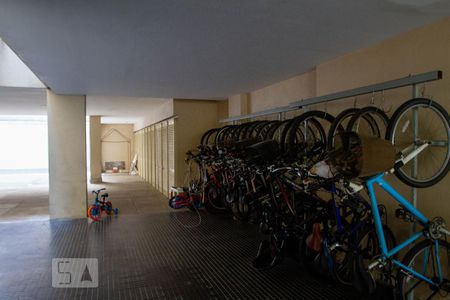 Apartamento à venda com 128m², 3 quartos e 1 vaga Apartamento à venda com 128m², 3 quartos e 1 vagaÁrea Comum - Playground