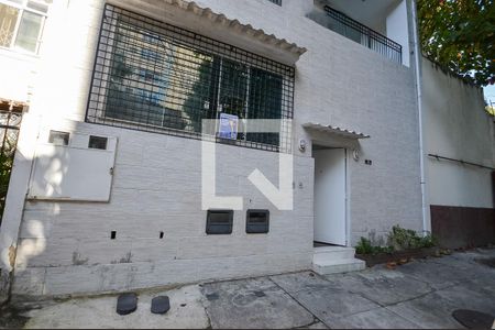 Apartamento à venda com 120m², 2 quartos e sem vagaFachada