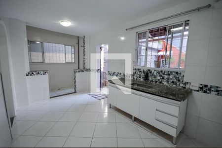 Apartamento à venda com 120m², 2 quartos e sem vagaCozinha e Área de Serviço