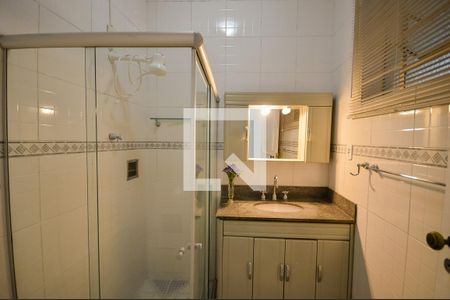 Apartamento à venda com 120m², 2 quartos e sem vagaBanheiro