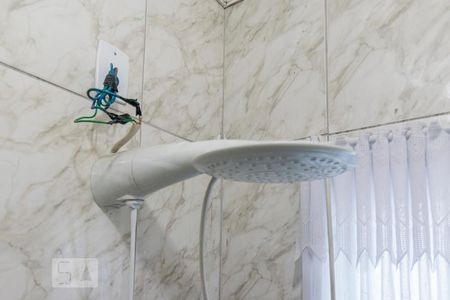 Casa à venda com 116m², 2 quartos e 10 vagasChuveiro