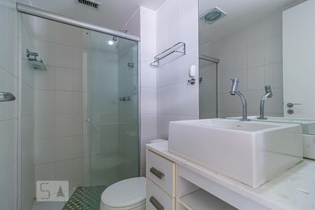 Apartamento à venda com 72m², 2 quartos e 1 vaga Apartamento à venda com 72m², 2 quartos e 1 vagaBanheiro da Suíte