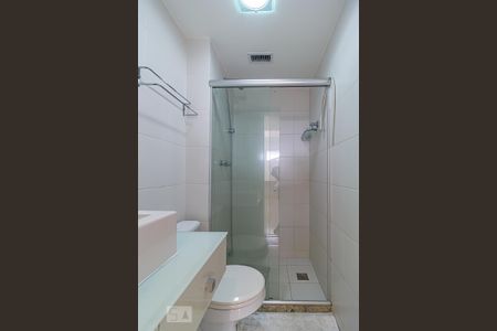 Apartamento à venda com 72m², 2 quartos e 1 vaga Apartamento à venda com 72m², 2 quartos e 1 vagaBanheiro Social