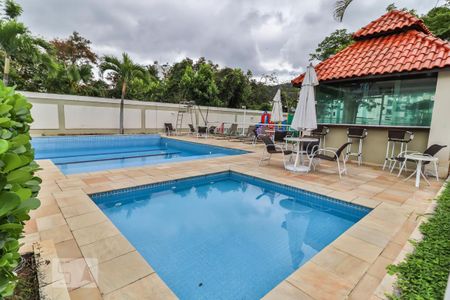 Apartamento à venda com 72m², 2 quartos e 1 vaga Apartamento à venda com 72m², 2 quartos e 1 vagaPiscina