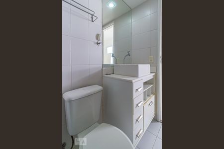 Apartamento à venda com 72m², 2 quartos e 1 vaga Apartamento à venda com 72m², 2 quartos e 1 vagaBanheiro da Suíte